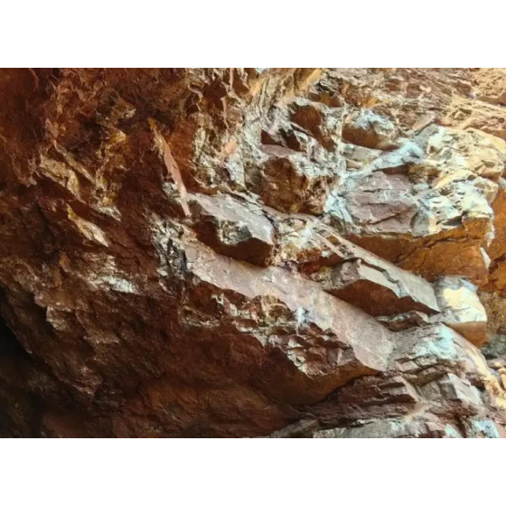 Essai intégré de traitement minéral et de métallurgie des minerais oxydés associés