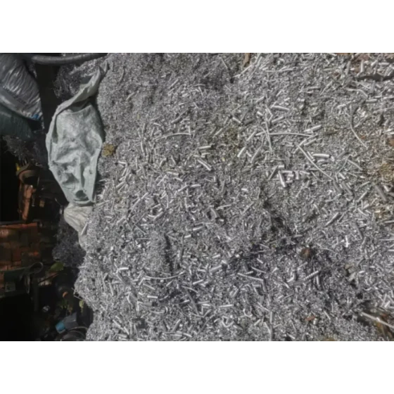 Essai de récupération d'éléments précieux à partir de scories de fusion polymétalliques