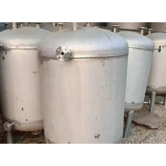 Essai de récupération du cuivre, du nickel et du zinc à partir de déchets liquides acides