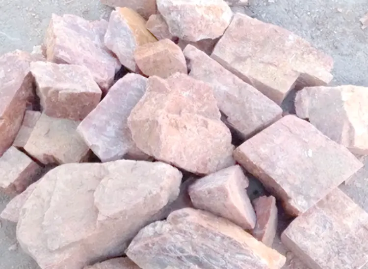 Essai de traitement minéral des feldspaths potassiques et sodiques