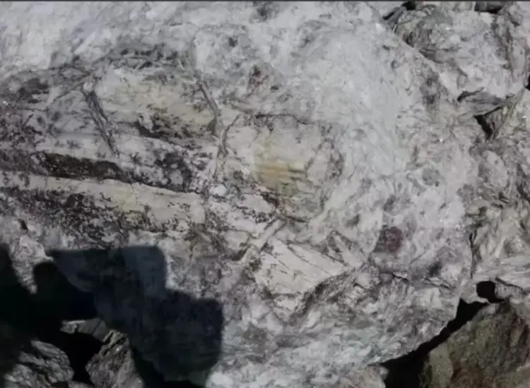 Test sur l'extraction du lithium à partir du spodumène