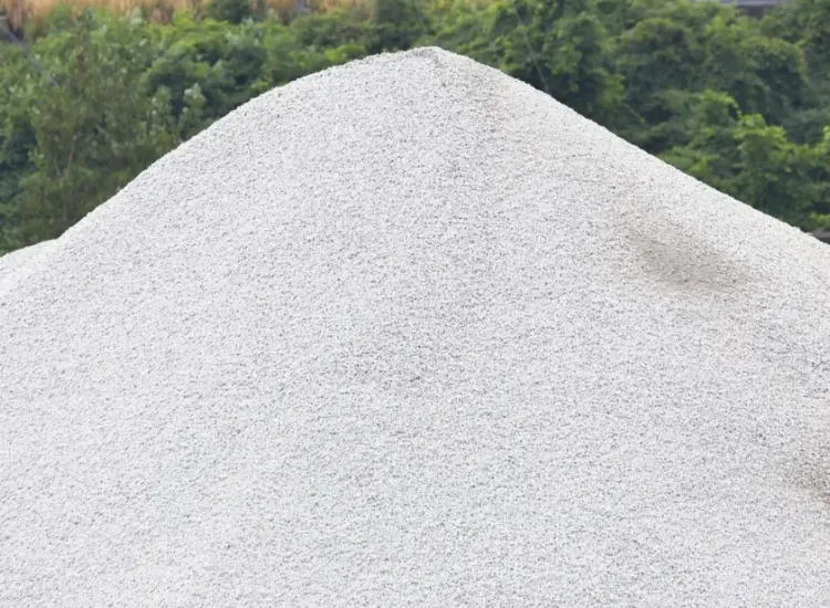 Essai de traitement du sable quartzeux pour les couches extérieure/intermédiaire/intérieure du creuset