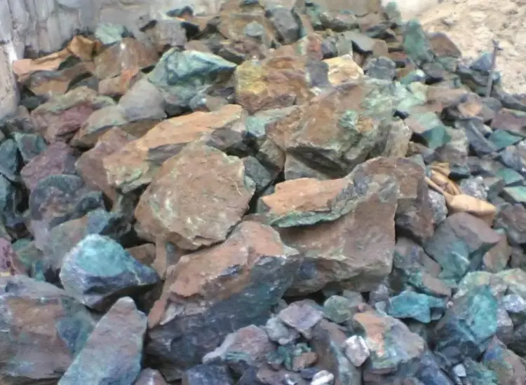 Essai de traitement minéral du minerai d'oxyde de cuivre réfractaire