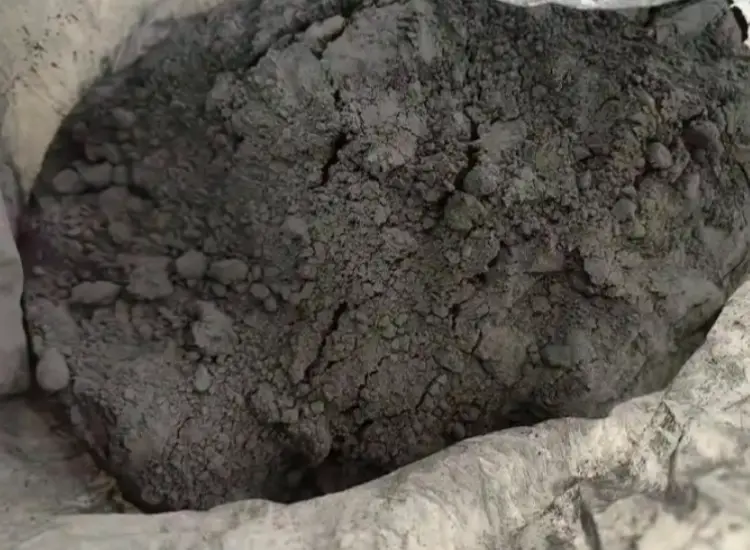 Essai de récupération du lithium, du nickel, du cobalt et du manganèse dans la masse noire des piles au lithium