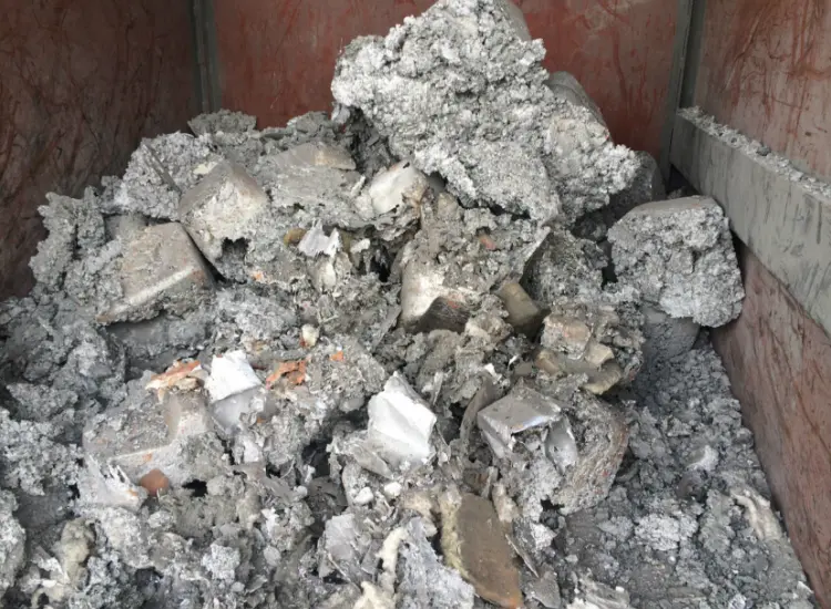 Essai de traitement et de valorisation du laitier de haut fourneau