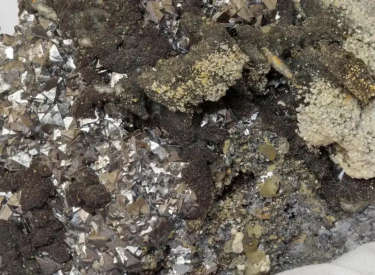 Test de séparation par flottation de minerais sulfurés complexes